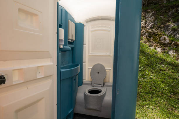 Best Porta potty rental near me  in Old Greenwich, CT